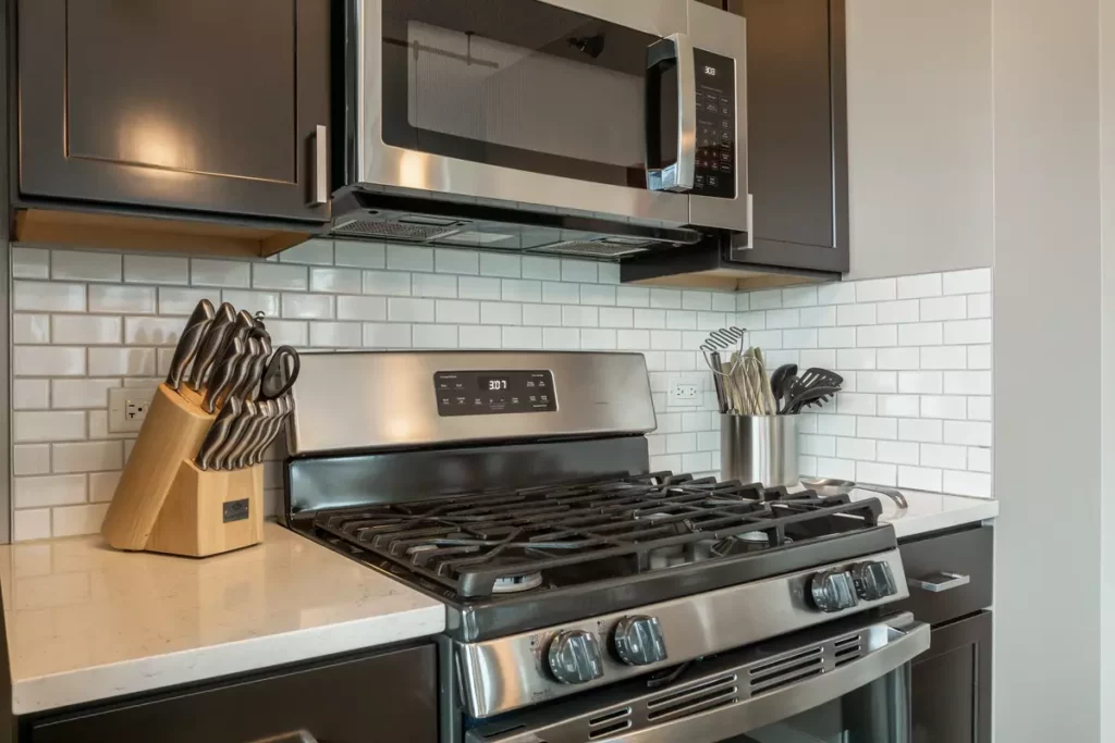 Atwater Apartments Short Term Furnished Apartments Rental near Shirley Ryan Kitchen