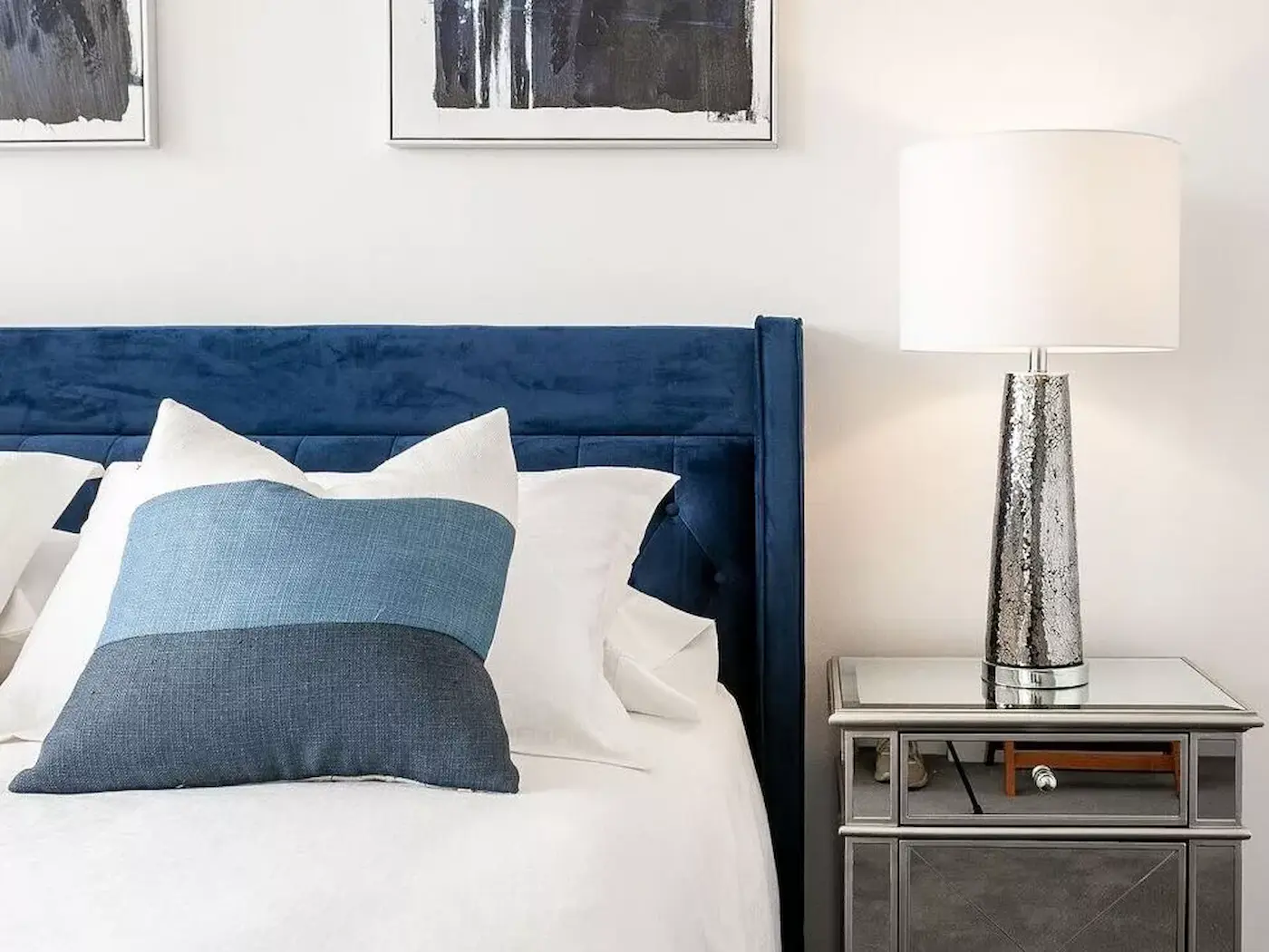 Group of professionals enjoying a luxury furnished corporate apartment in Downtown Chicago.