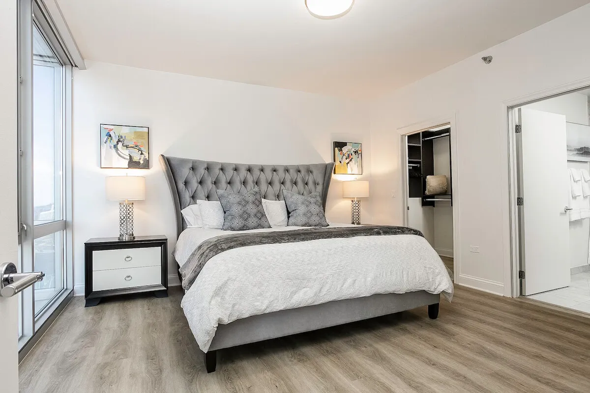 Group of professionals enjoying a luxury furnished corporate apartment in Downtown Chicago.