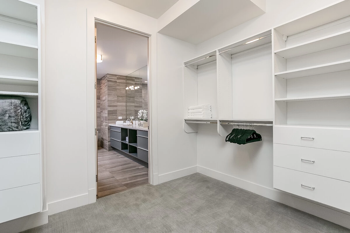 Group of professionals enjoying a luxury furnished corporate apartment in Downtown Chicago.