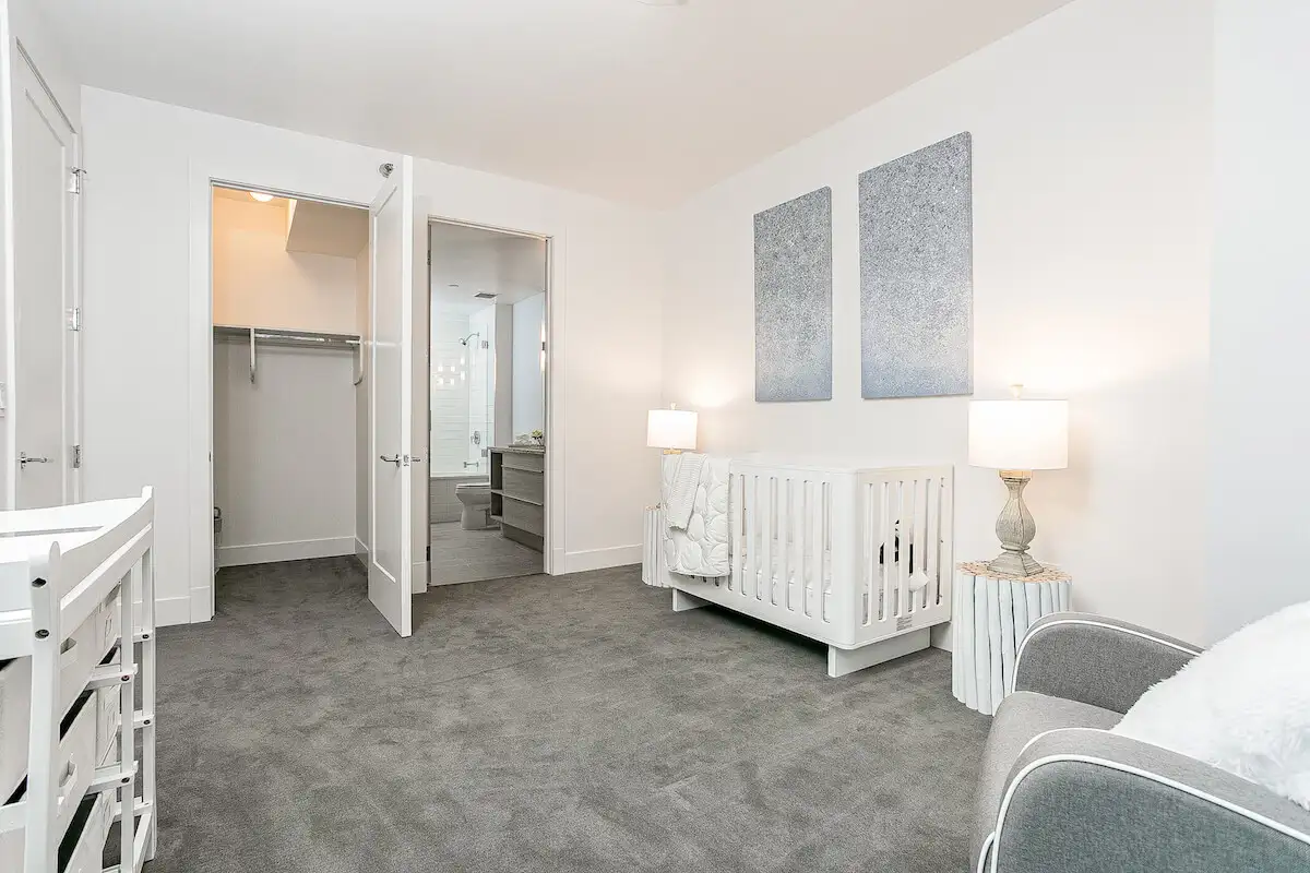 Group of professionals enjoying a luxury furnished corporate apartment in Downtown Chicago.