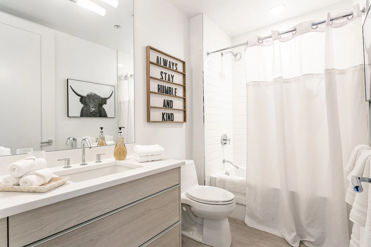 Group of professionals enjoying a luxury furnished corporate apartment in Downtown Chicago.