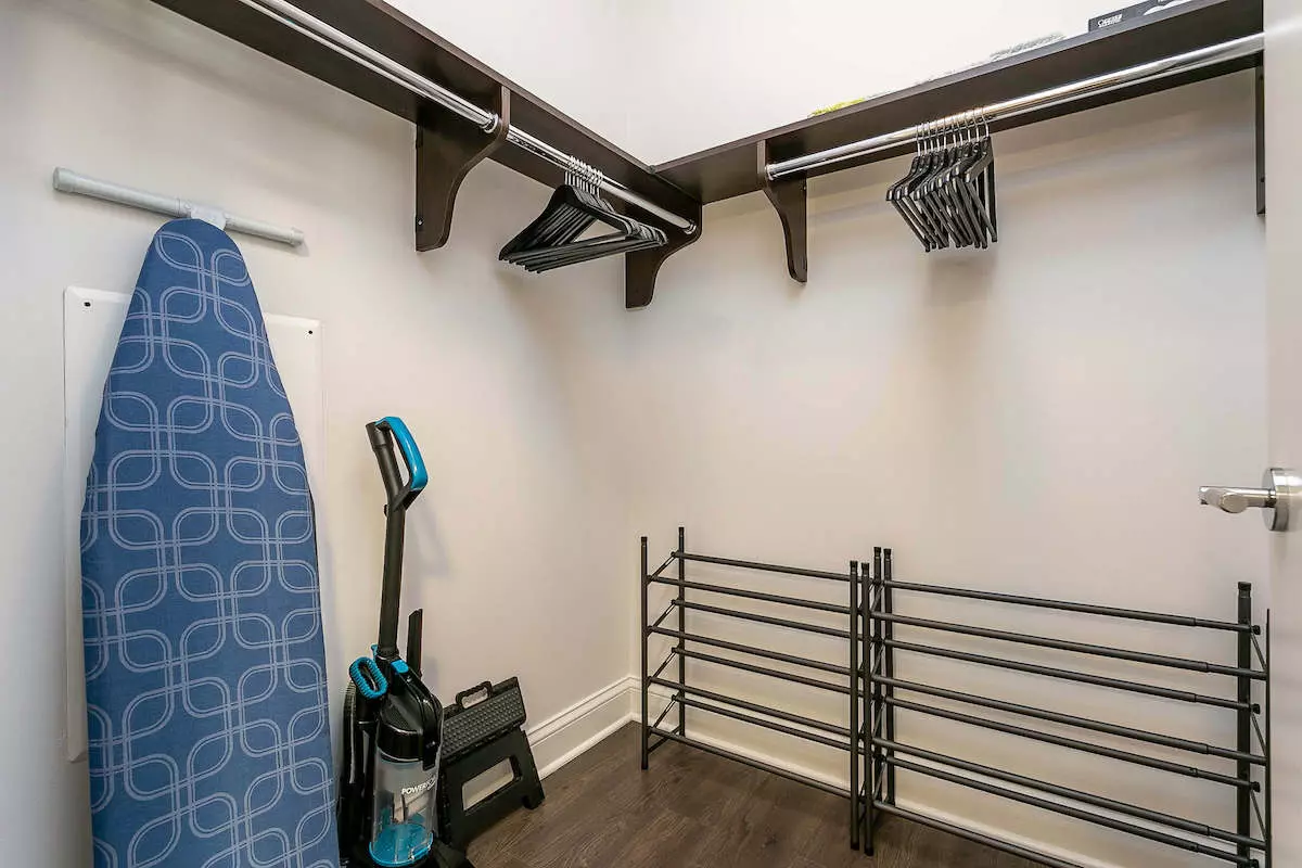 Group of professionals enjoying a luxury furnished corporate apartment in Downtown Chicago.