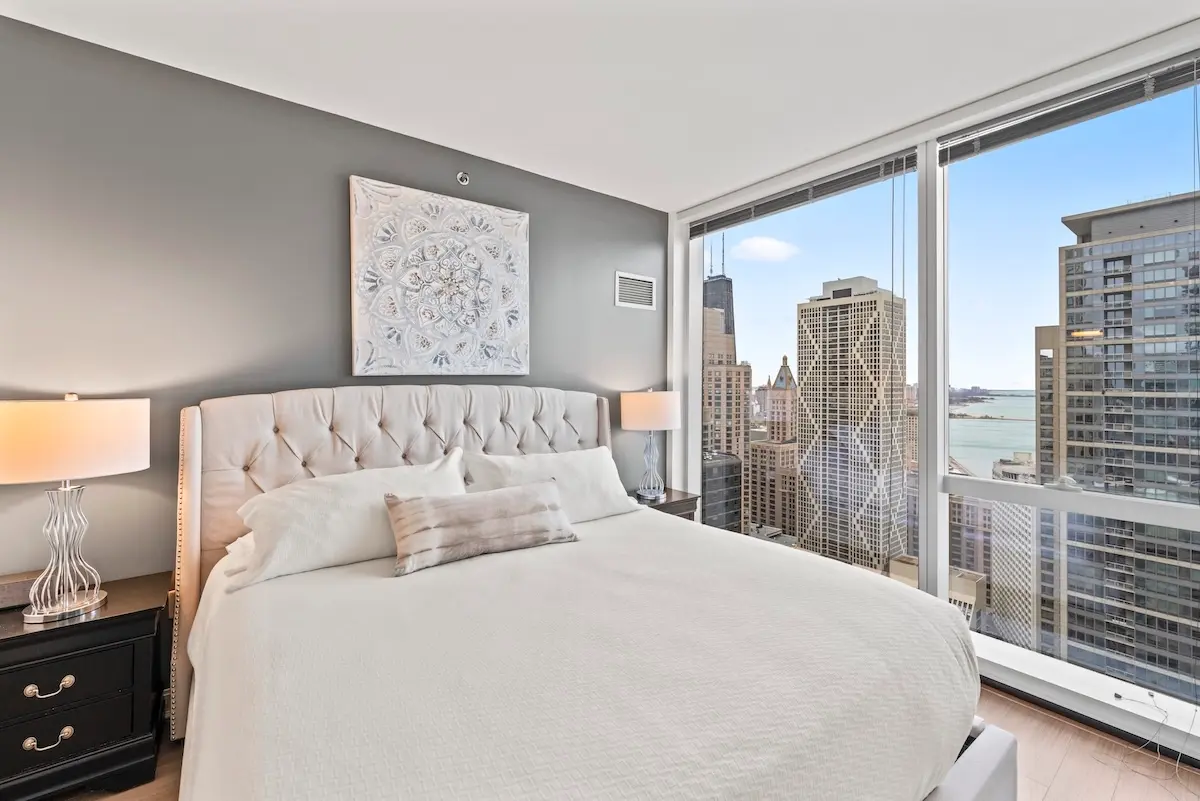 Group of professionals enjoying a luxury furnished corporate apartment in Downtown Chicago.