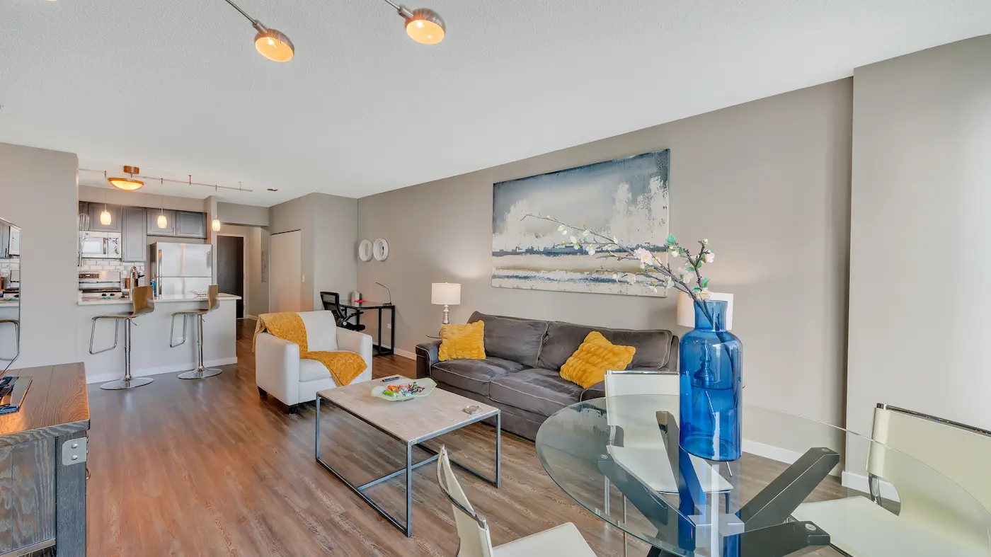 Group of professionals enjoying a luxury furnished corporate apartment in Downtown Chicago.