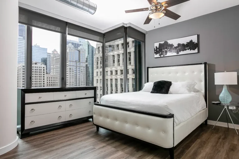 Short-term furnished apartment in Chicago ideal for an extended vacation stay