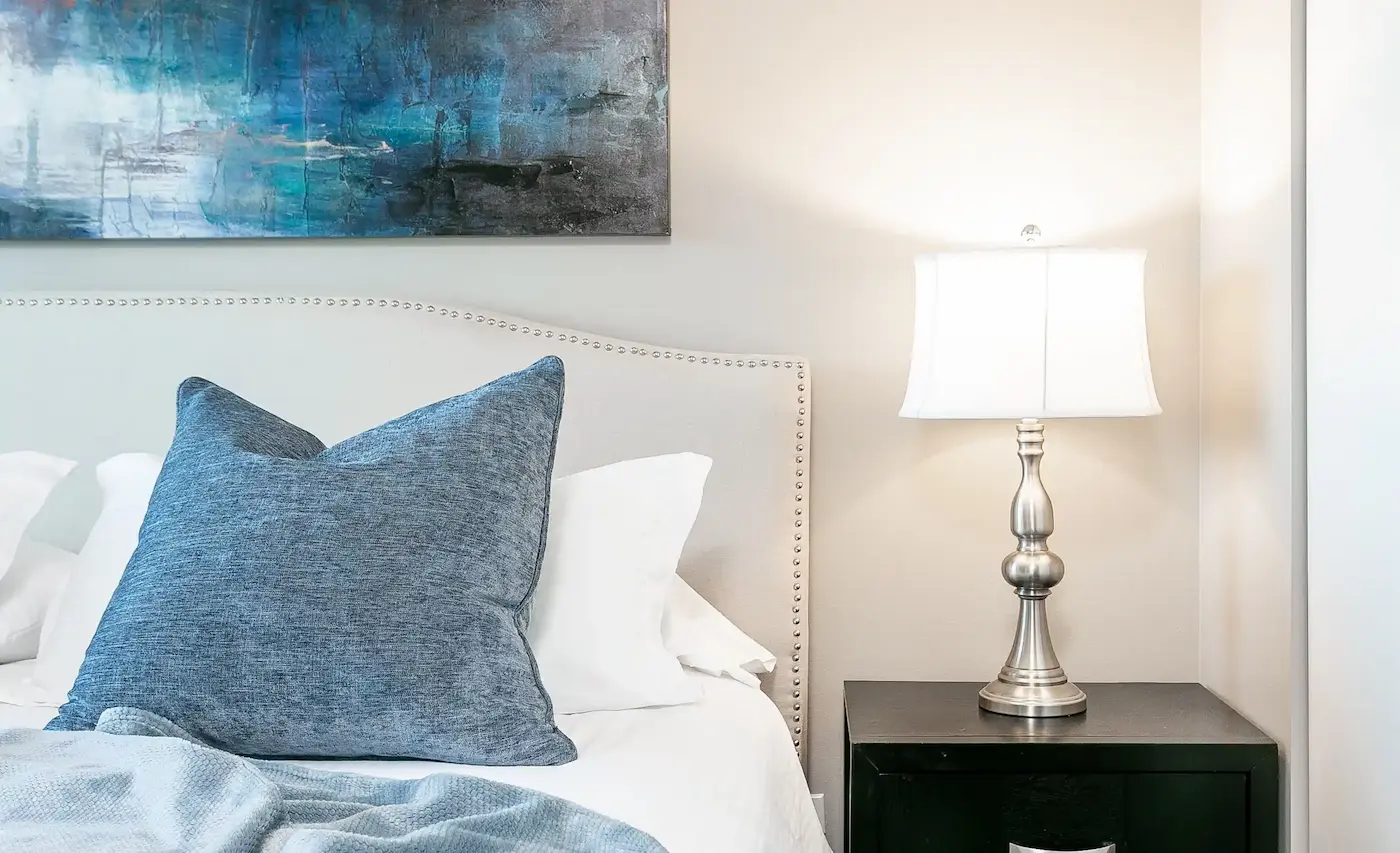 Group of professionals enjoying a luxury furnished corporate apartment in Downtown Chicago.