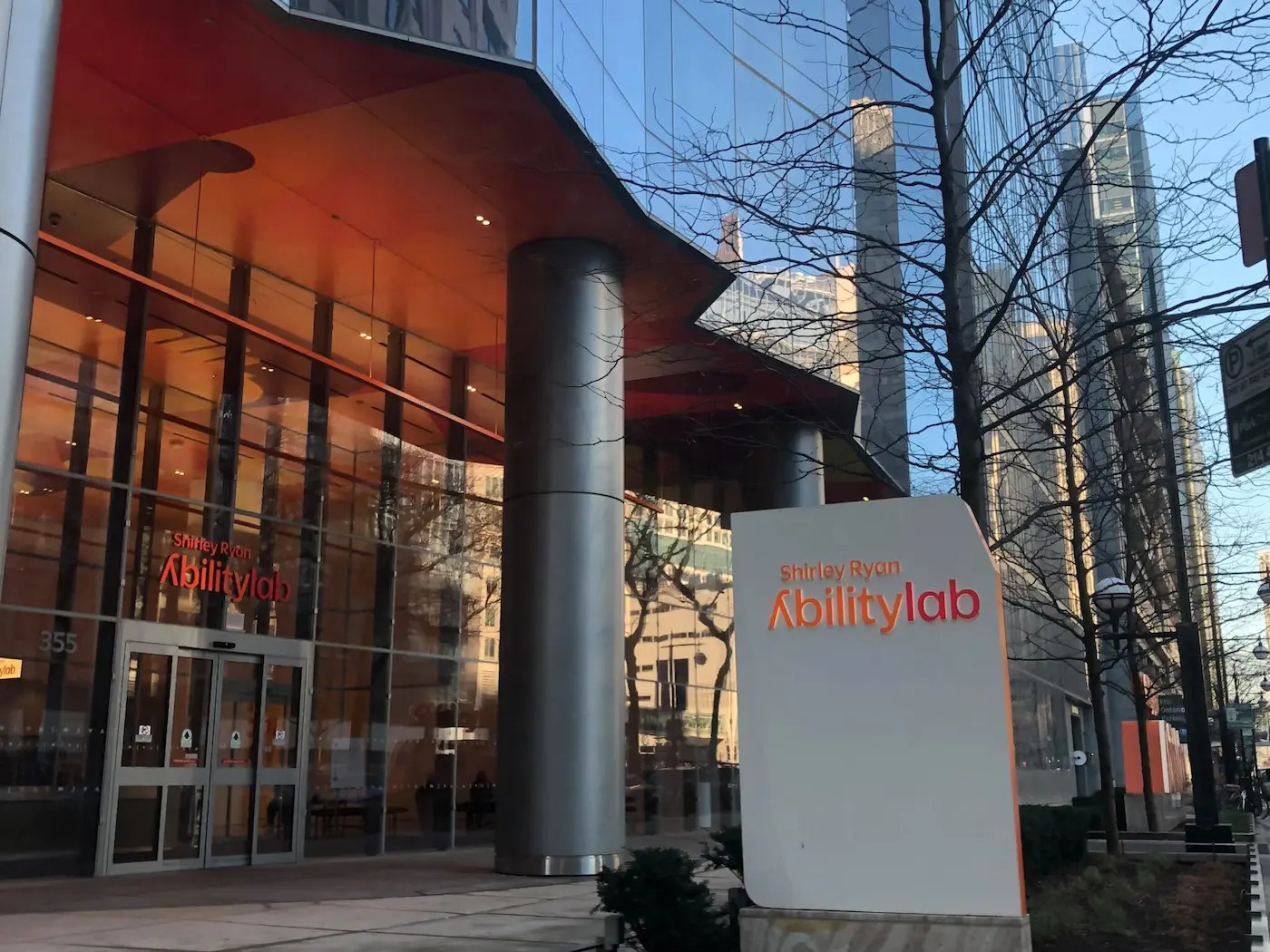 Furnished apartments near Shirley Ryan AbilityLab in Chicago