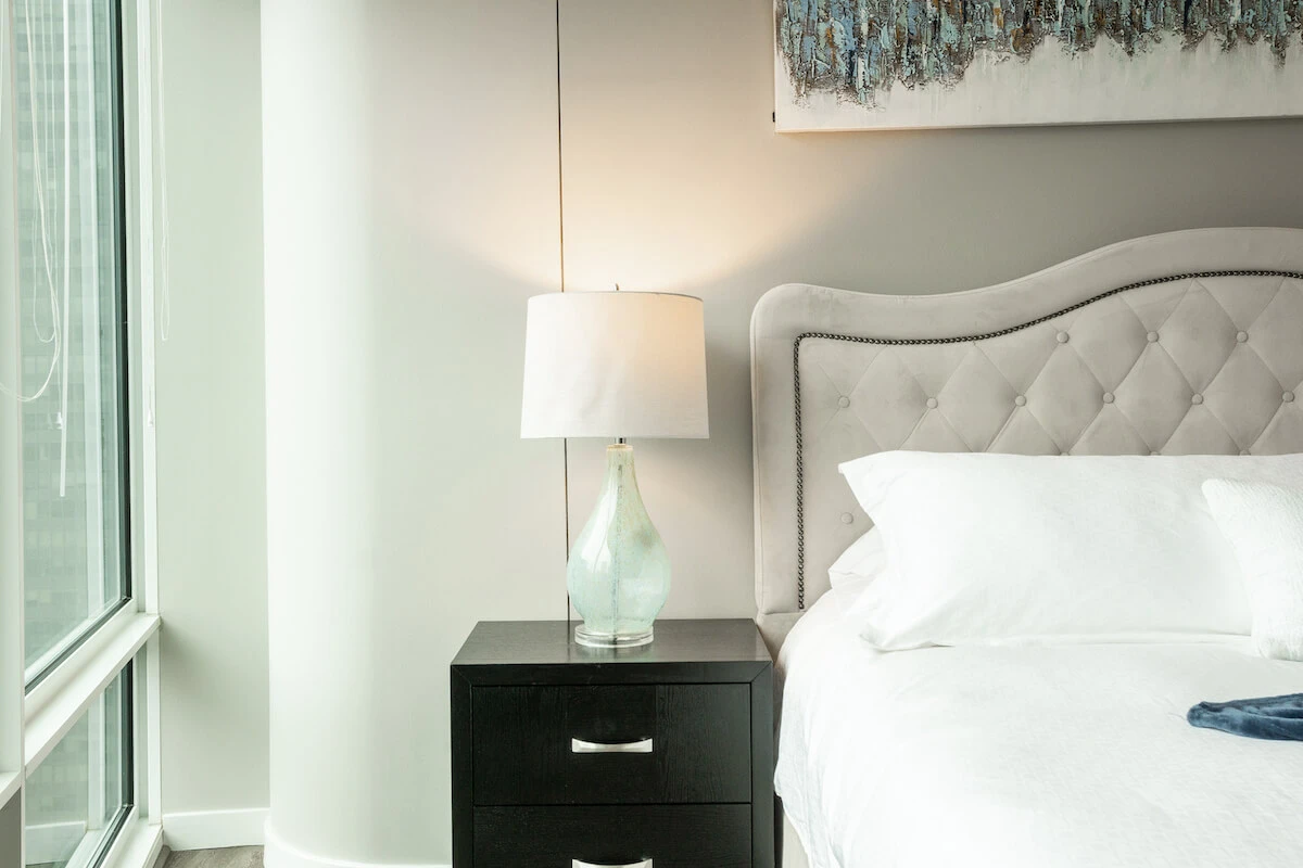 Group of professionals enjoying a luxury furnished corporate apartment in Downtown Chicago.