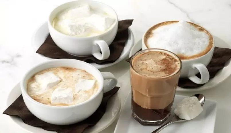 Staying warm during winter in Chicago corporate housing with hot chocolate