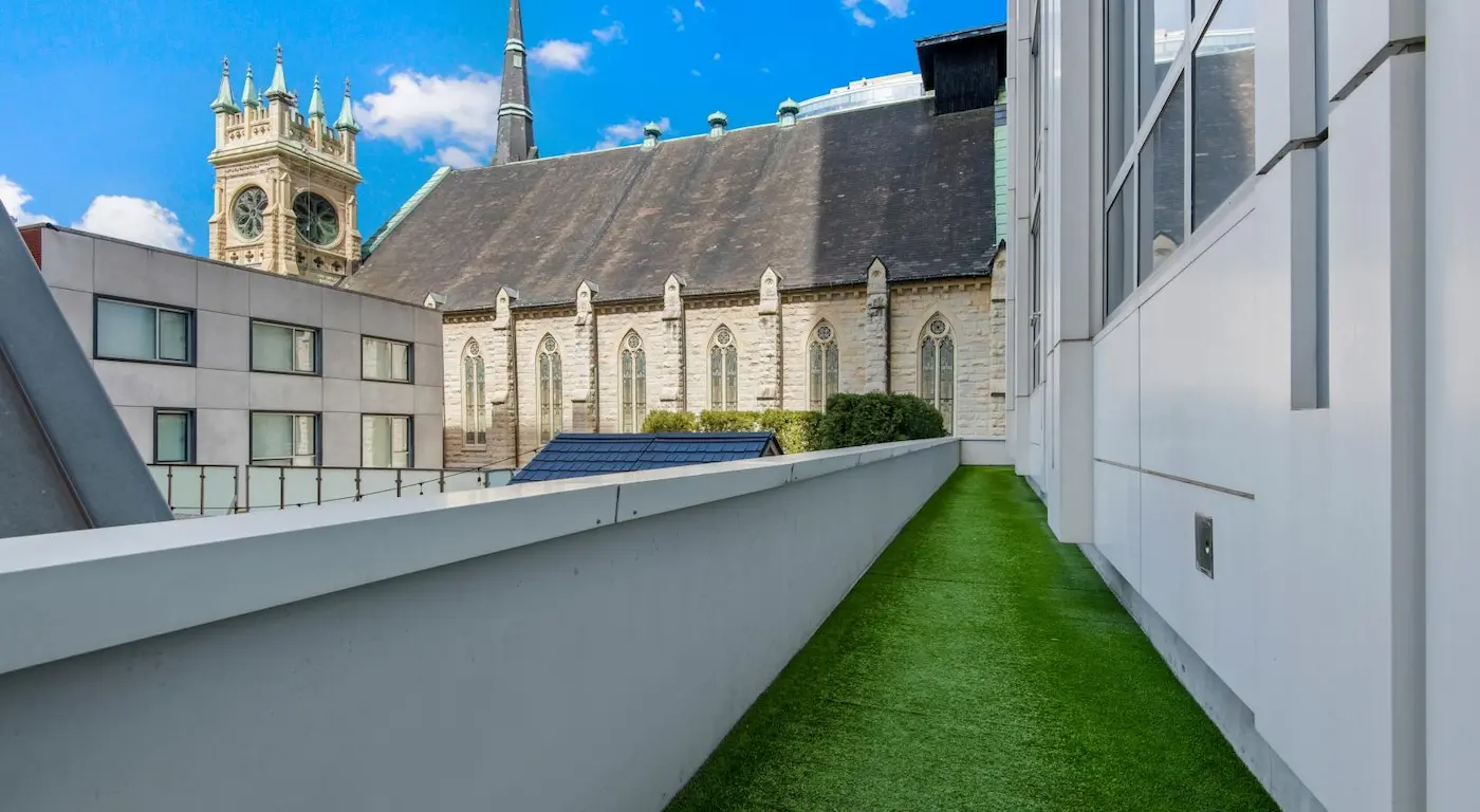 Group of professionals enjoying a luxury furnished corporate apartment in Downtown Chicago.