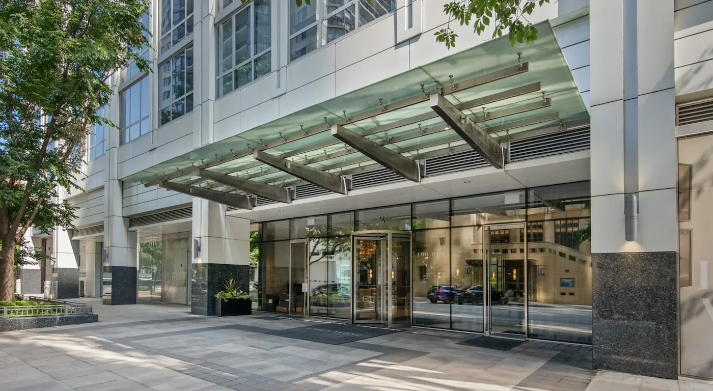 Group of professionals enjoying a luxury furnished corporate apartment in Downtown Chicago.