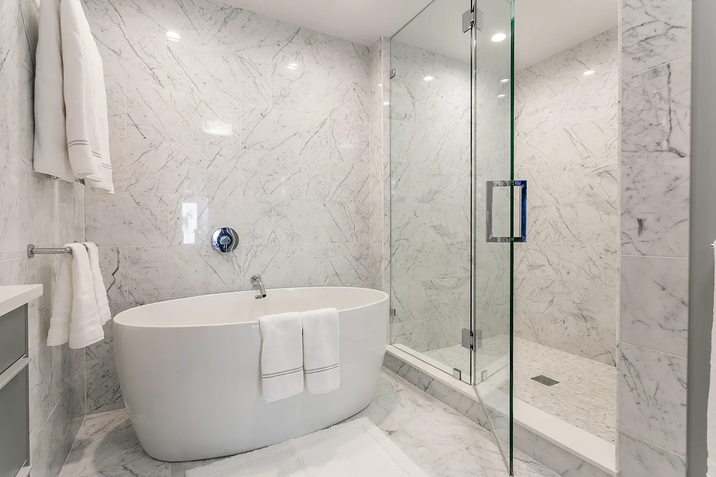 Group of professionals enjoying a luxury furnished corporate apartment in Downtown Chicago.