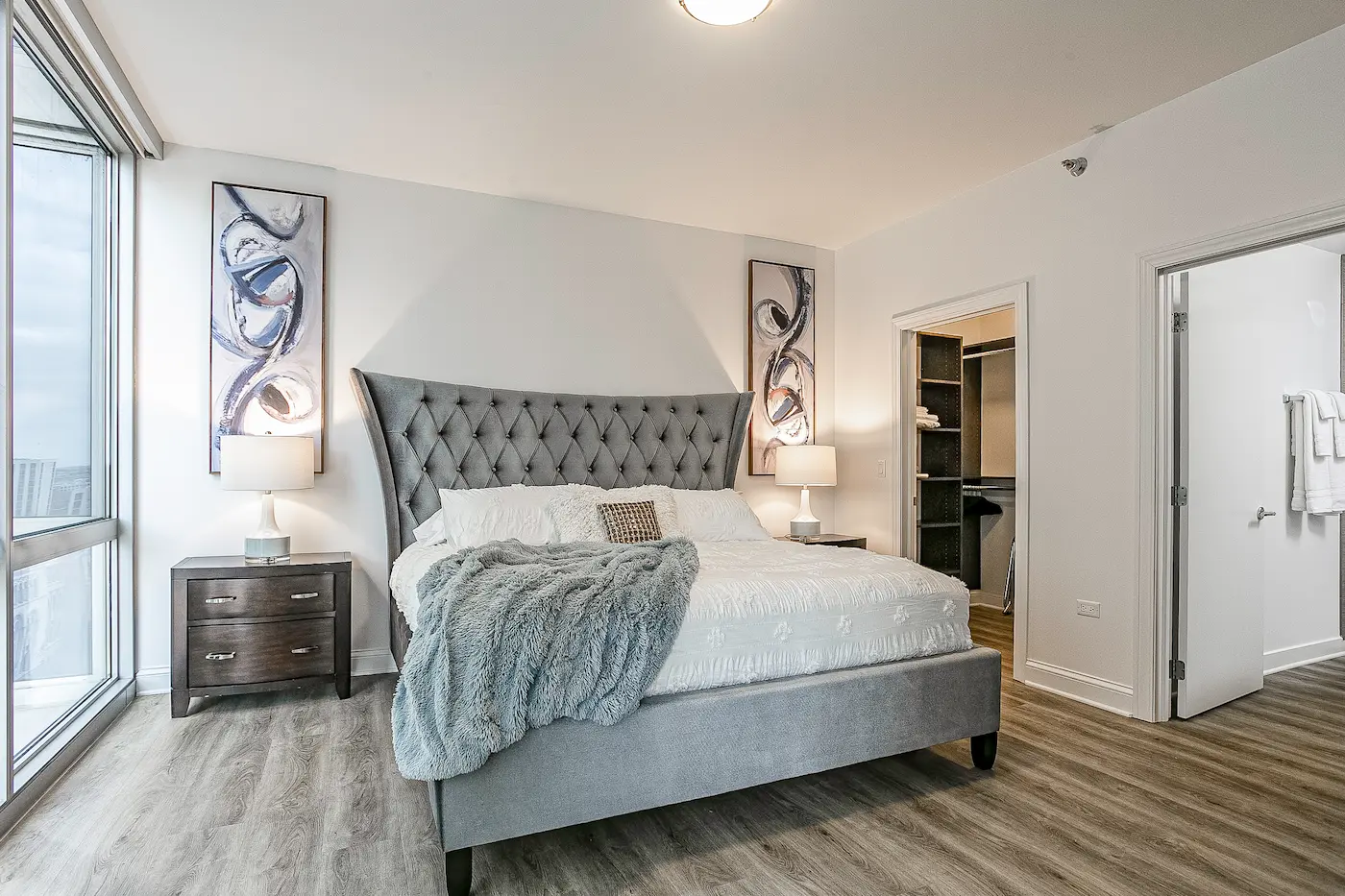 Group of professionals enjoying a luxury furnished corporate apartment in Downtown Chicago.