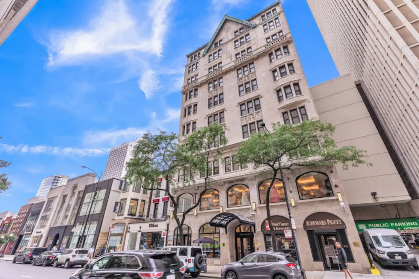 Group of professionals enjoying a luxury furnished corporate apartment in Downtown Chicago.