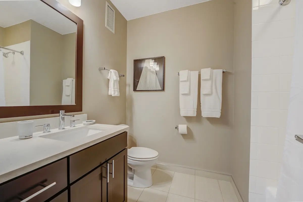 Group of professionals enjoying a luxury furnished corporate apartment in Downtown Chicago.