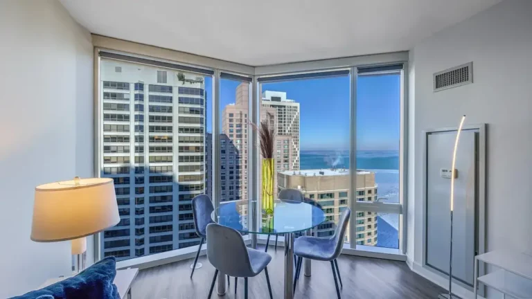 Temporary housing for executives luxury furnished apartment Chicago - Temporary housing for executives