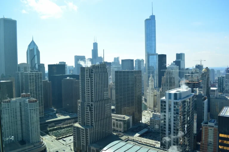 Chicago corporate rentals luxury high-rise skyline view - Chicago corporate rentals