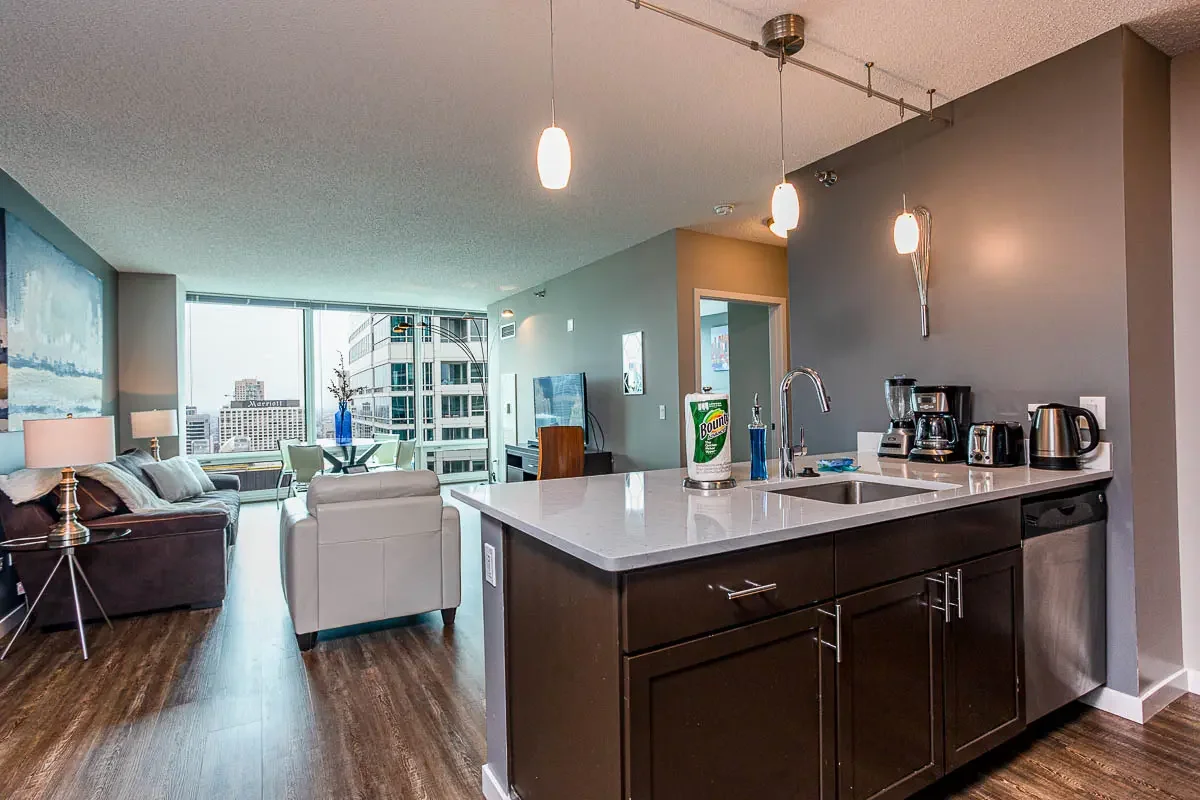 one month rental chicago luxury high-rise apartment corporate executive